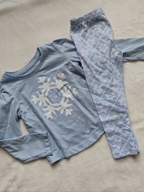 Cute Light Blue Snowflake Top & Matching Leggings | Winter Set | 2T